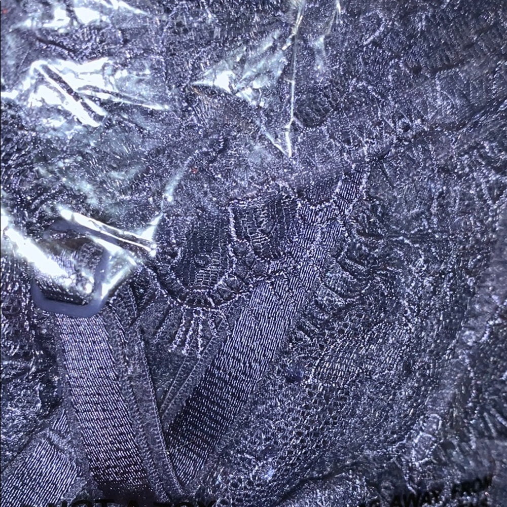 ❌VS Bralette❌ 💙 NWT - Picture 6 of 7